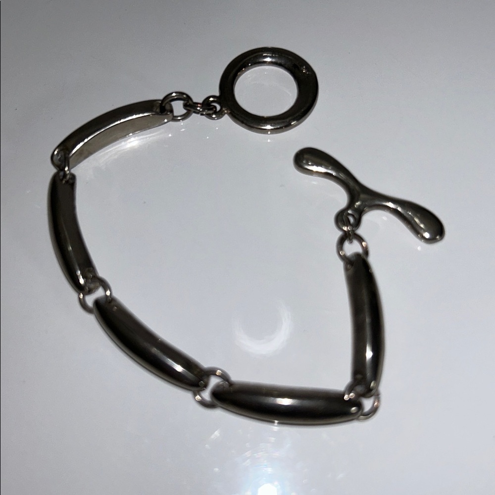 Artisan Handmade Vintage Sterling Silver Modern Design Toggle Clasp Bracelet - Picture 4 of 11